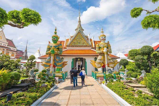Bangkok Temples Private Tour from Pattaya – Full Day - Wat Pho and the Reclining Buddha: Massage School and Hundreds of Images