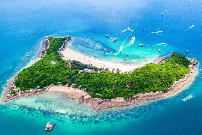 Coral Island Tour and Water Activities with Meal in Pattaya - Sak Island snorkeling: the payoff stop