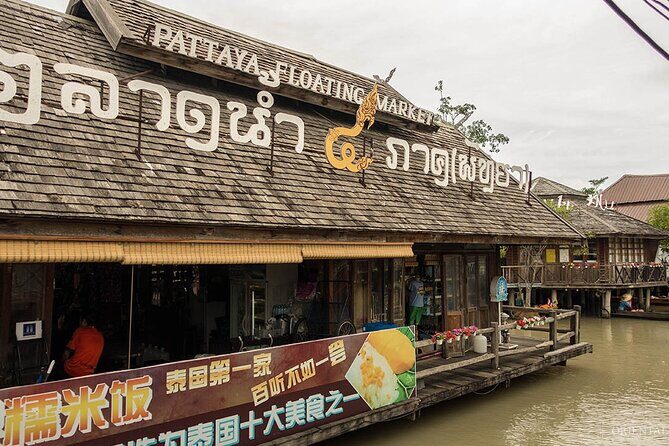 Discover Pattaya City Tour & Floating Market Experience(SHA Plus) - Pattaya Floating Market lunch: boats, crafts, and a real break