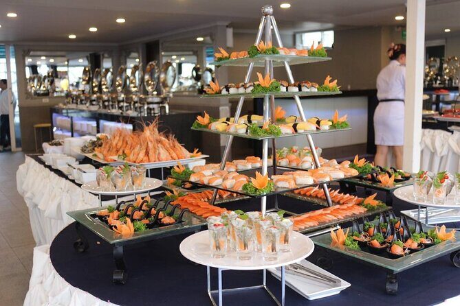 Ocean Sky Pattaya Dinner Cruise with Live Entertainment - The 360-Degree Deck: How to Make Night Views Work for You