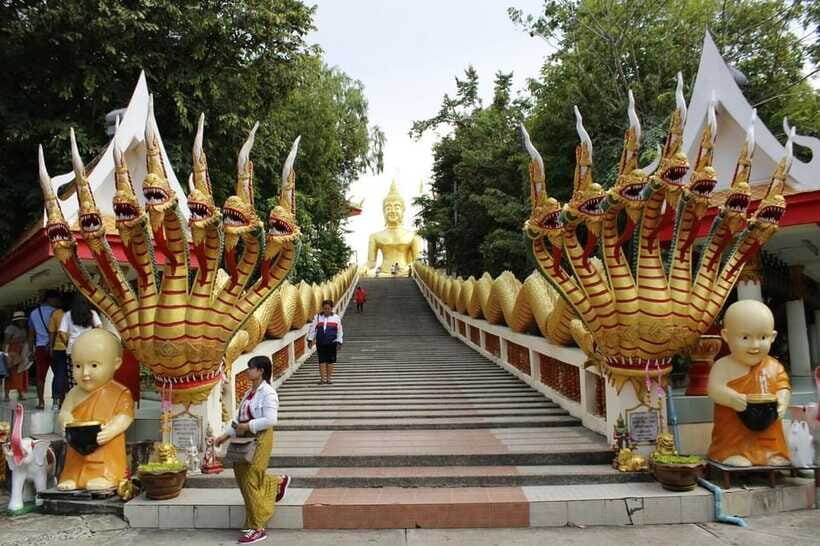 Pattaya: Buddha, Floating Market, Gems Museum Tour & Lunch - Bali Hai Pier: Simple, Classic Pattaya Views