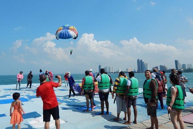 Pattaya Coral Island + Indian Lunch + Hotel Pick Up + Drop Off - From Pattaya to Koh Larn: The Boat-and-Beach Rhythm