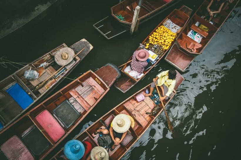 Pattaya: Floating Market Tour with Hotel Transfer & Guide - Who should book this market tour, and who should skip it