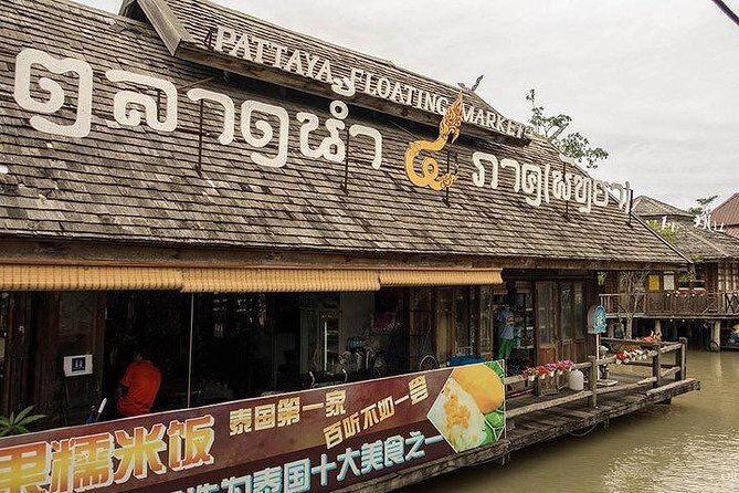 Pattaya Floating Market with Return Transfer - Small Group Size: Why It Makes the Day Feel Manageable