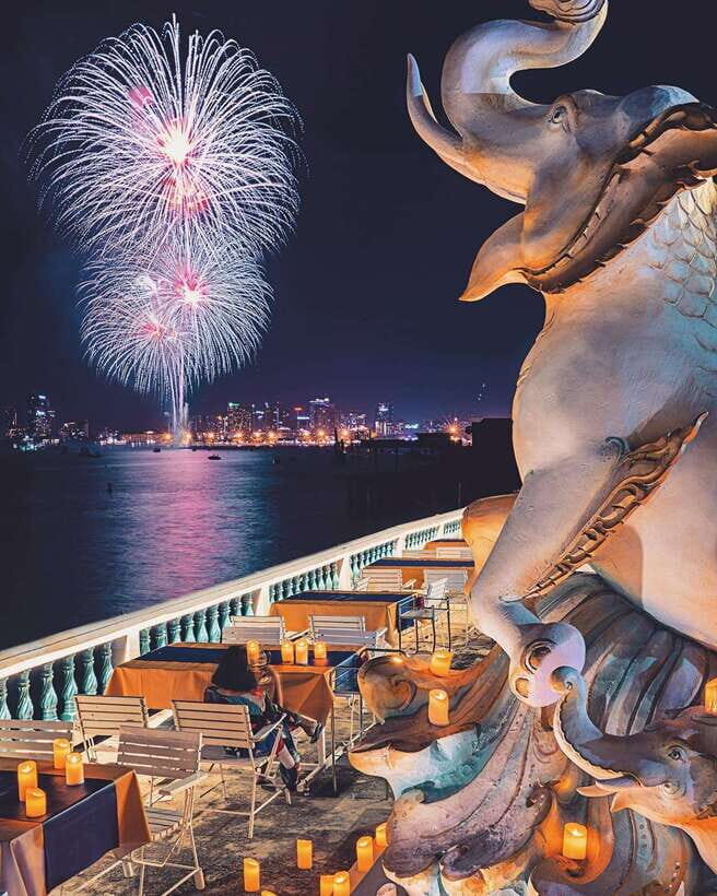 Pattaya: King Seafood Buffet Package - Service and sea views: why people keep talking about it
