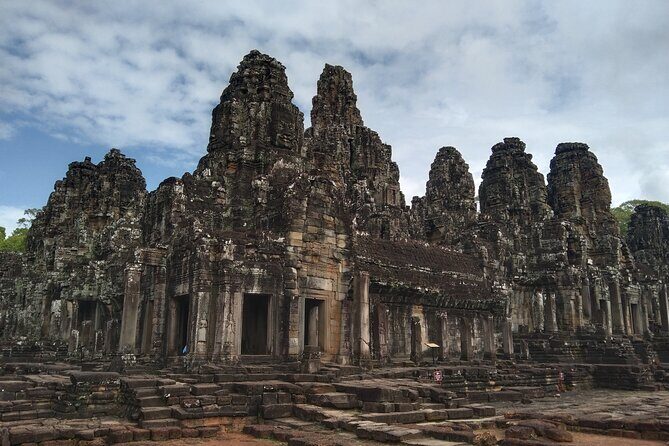 Pattaya to Angkor Wat 2 days 1 night Private tour - Money and practical on-the-ground tips (USD vs local currency)