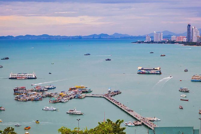 Pattaya Viewpoint, Big Buddha & Floating Market with Lunch - Big Buddha Temple (Wat Phra Yai): the massive 300-foot icon