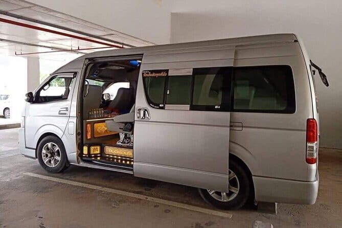 Private Arrival Transfer from Airport BKK or DMK to Pattaya Hotel - On the road comfort: air-conditioning, cold towel, and driver focus