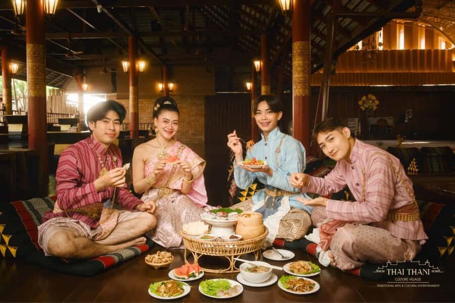 Thai Thani Cultural Village Admission Ticket ( PACKAGE - B ) - The historical museum: context without homework