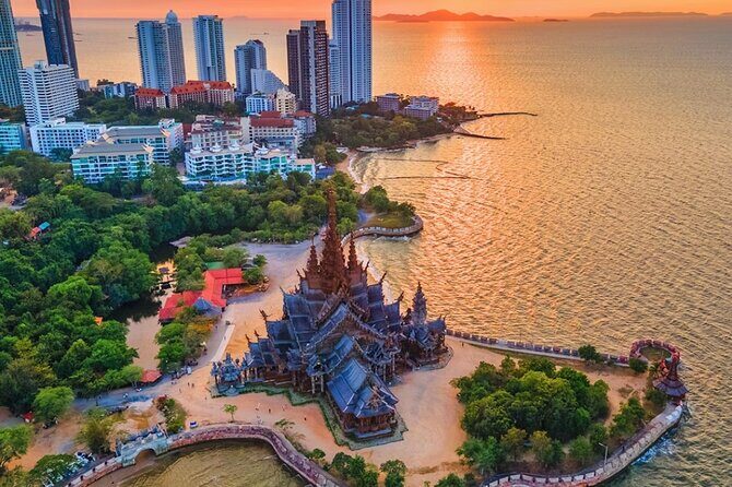 The Sanctuary of Truth Tickets in Pattaya - Inside the temple: what you’ll actually spend your time doing