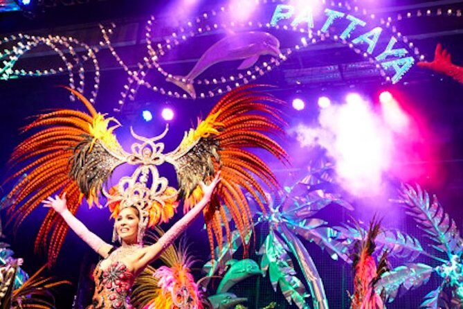 Tiffany’s Cabaret Show – Glamour and Spectacle - Costumes and Stage Design: Why People Keep Talking About the Visuals